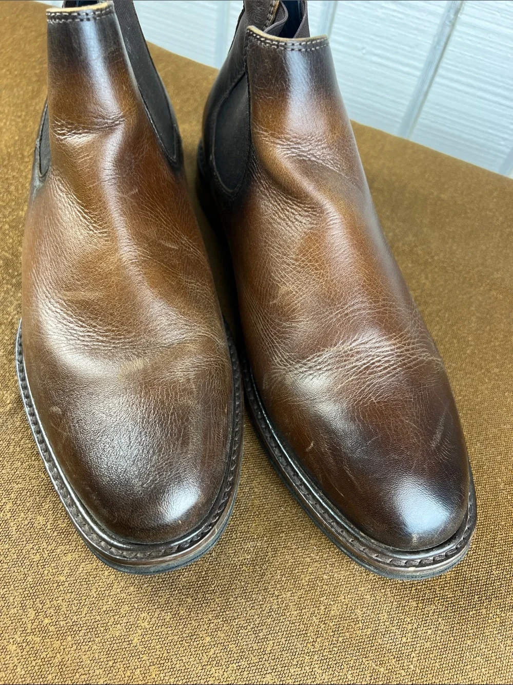 Johnston & Murphy Brown Leather Chukka Boots